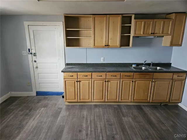 $1,300 | 521 South Wilbur Avenue, Syracuse, NY 13204