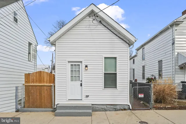 a view of entrance gate of the house