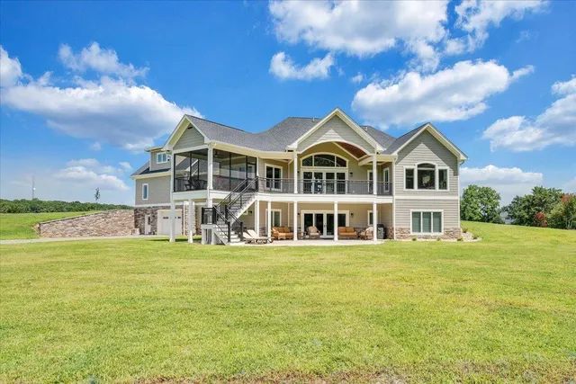 $1,490,000 | 737 Camellia Place, Moneta, VA 24121