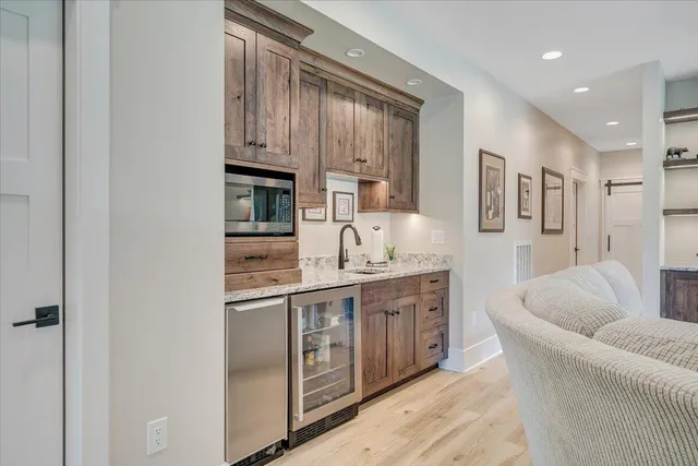 $1,490,000 | 737 Camellia Place, Moneta, VA 24121