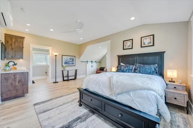 $1,490,000 | 737 Camellia Place, Moneta, VA 24121