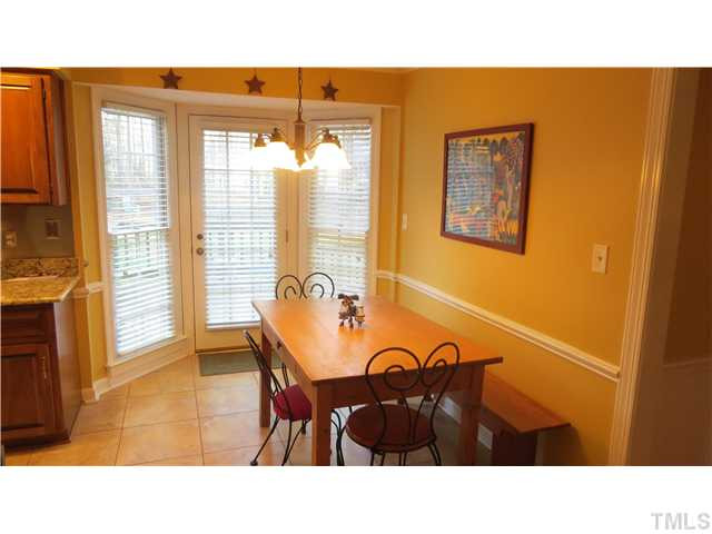 10621 Soma Court Raleigh, NC 27613 - Photo 4 of 20 Breakfast Area