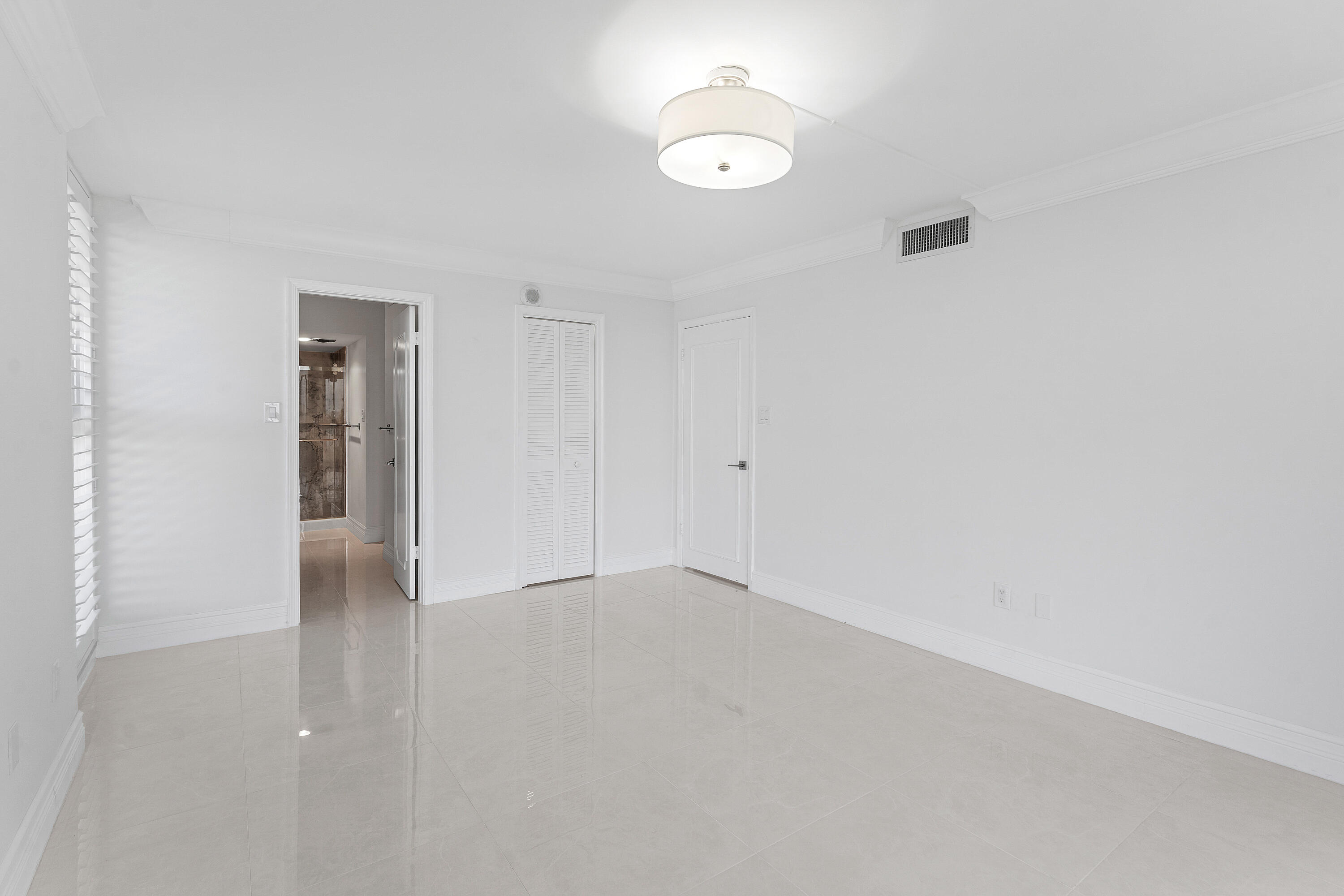 5380 North Ocean Drive, Unit 5A Riviera Beach, FL 33404 - Photo 20 of 38 Secondary Bedroom