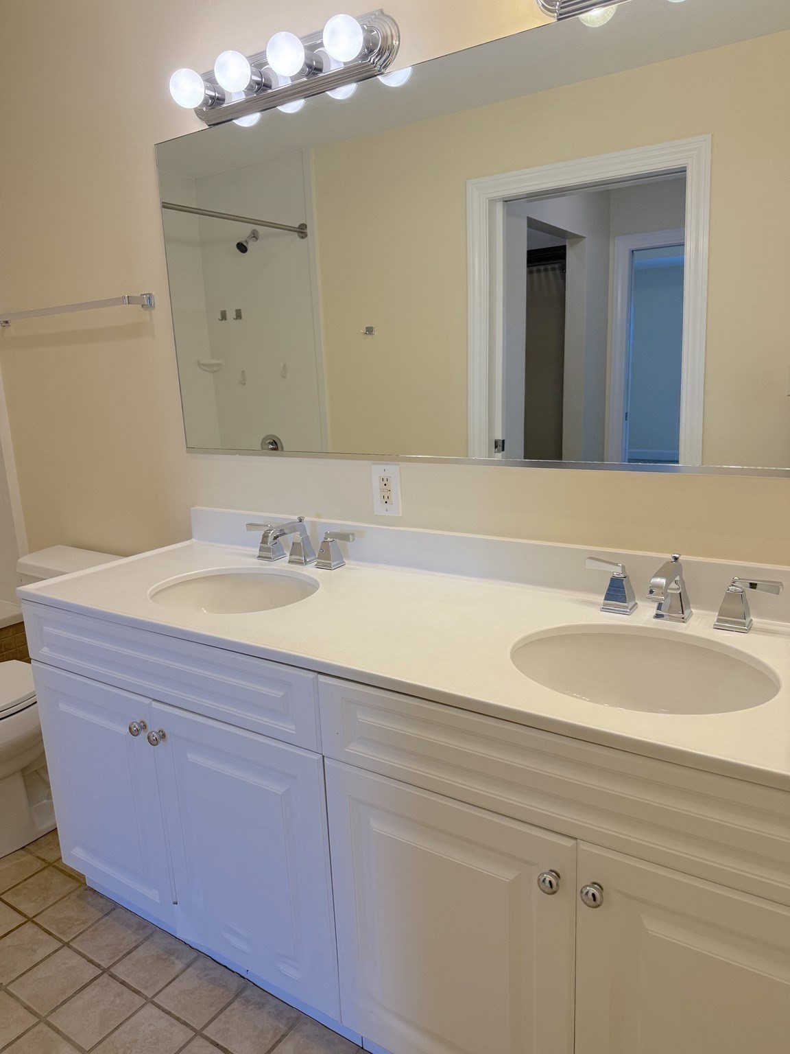36 Village Road, Unit 704 Middleton, MA 01949 - Photo 7 of 15 Gallery Image 7