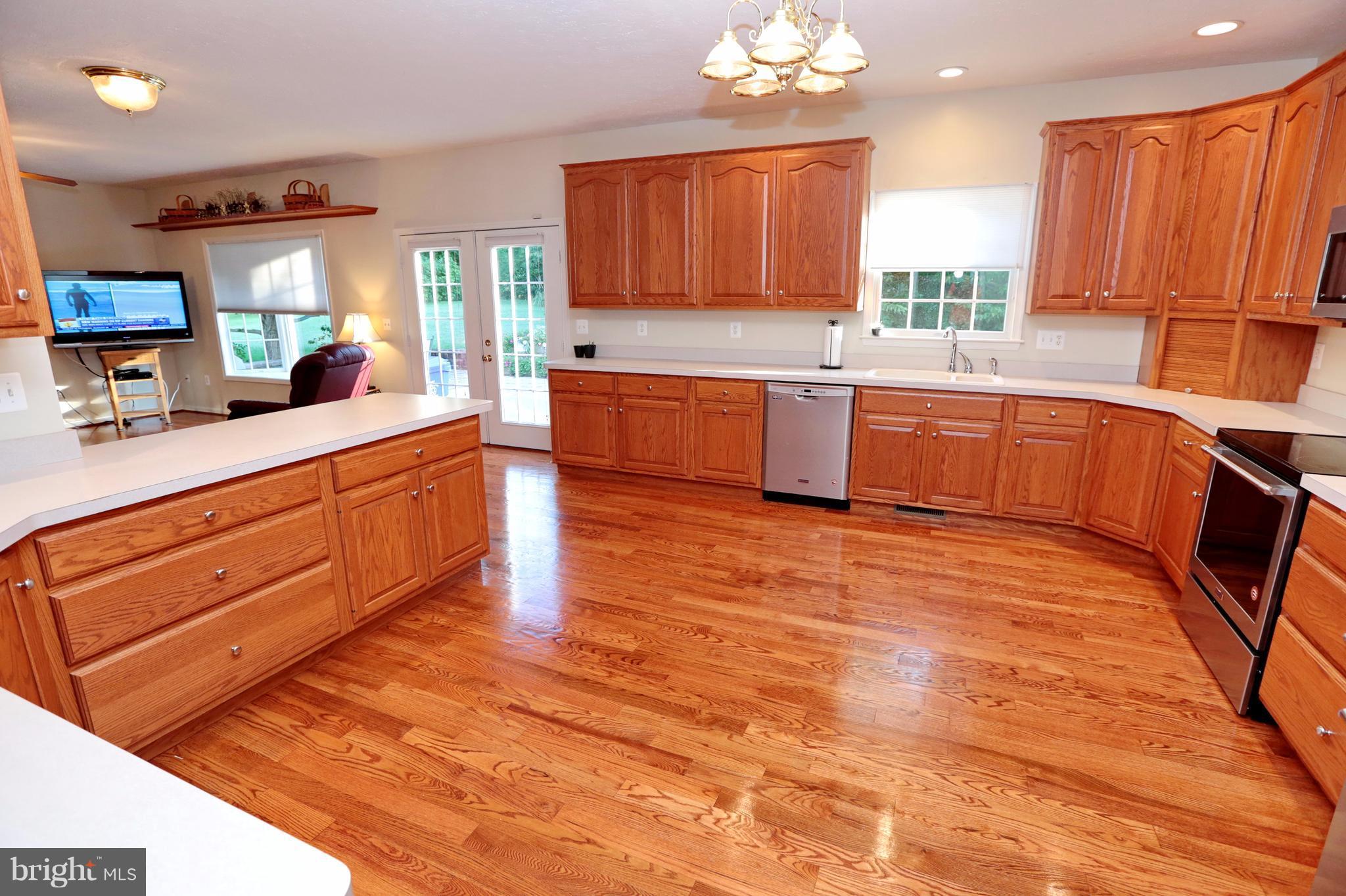 138 Morgans Ridge Road La Plata, MD 20646 - Photo 4 of 30 Plenty of cabinet space!