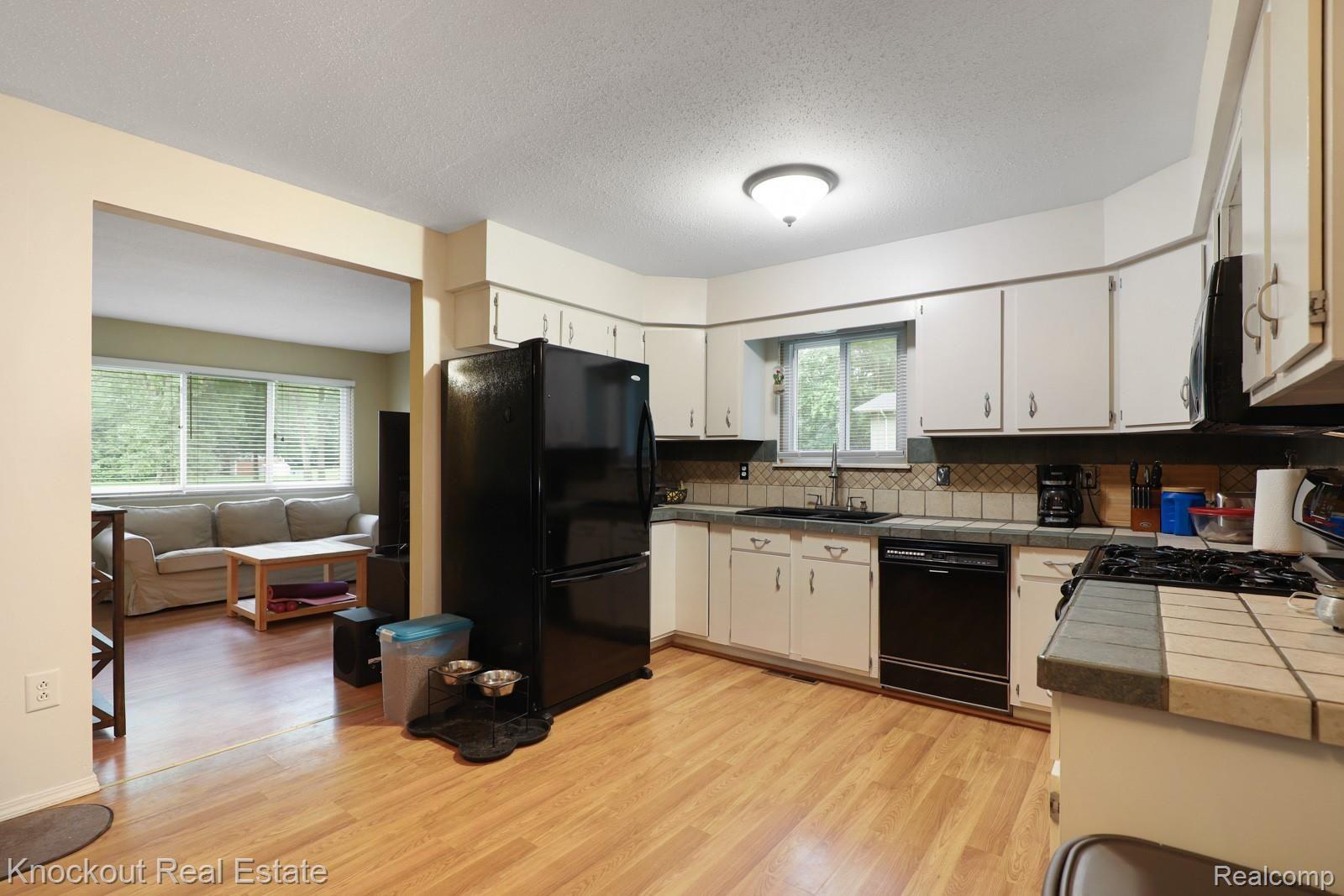 7060 Quain Road Birch Run, MI 48415 - Photo 10 of 34 7060 Quain Rd Bridgeport-12.jpg