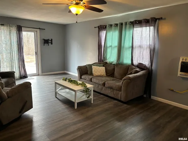 $149,900 | 113 St Clair Drive, Marquette Heights, IL 61554