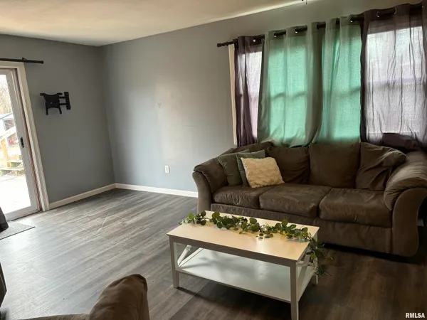 $149,900 | 113 St Clair Drive, Marquette Heights, IL 61554