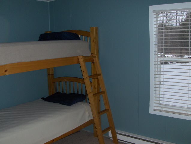 22 Cate Road Deerfield, NH 03037 - Photo 4 of 9