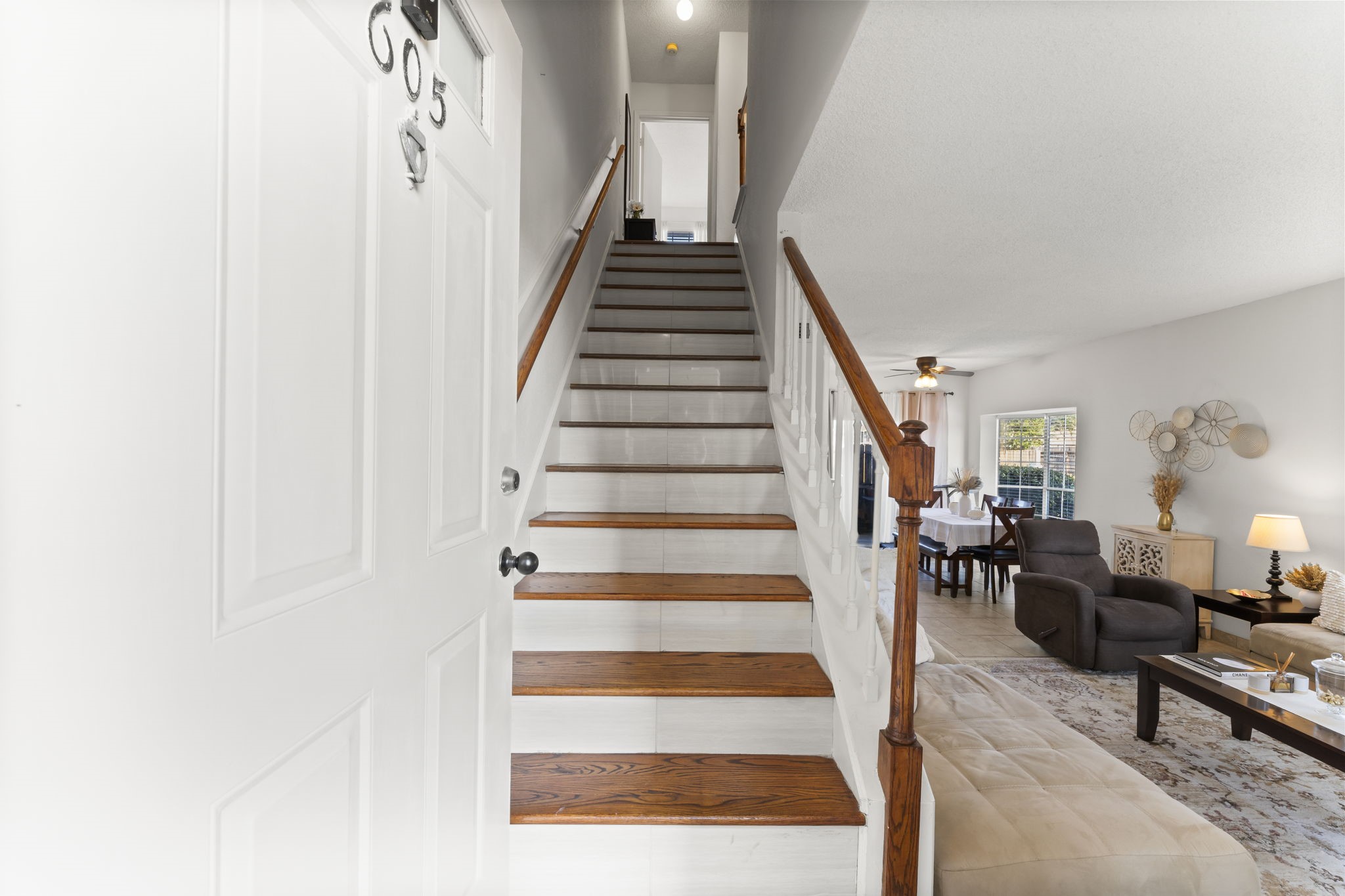 3600 Jeanetta Street, Unit 605 Houston, TX 77063 - Photo 6 of 29 a view of entryway and hall