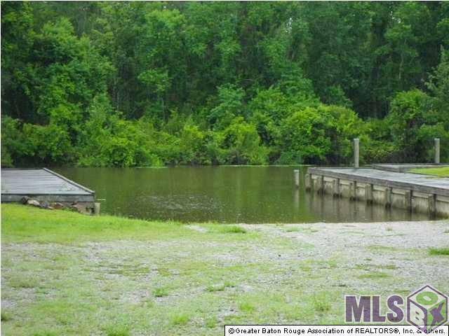 17012 Peace Point Drive Springfield, LA 70462 - Photo 3 of 5