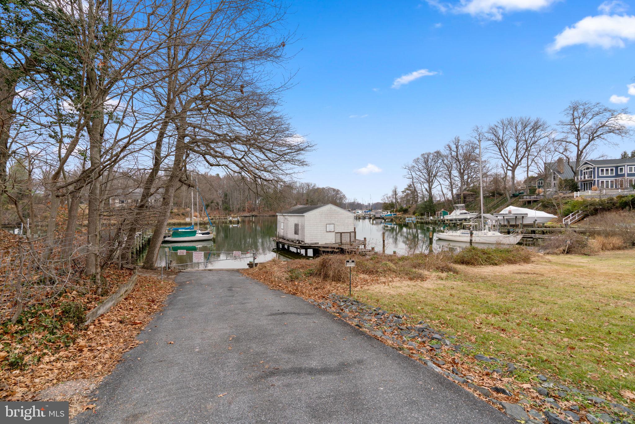 226 Maryland Way Edgewater, MD 21037 - Photo 19 of 30 a view of a town with trees and houses