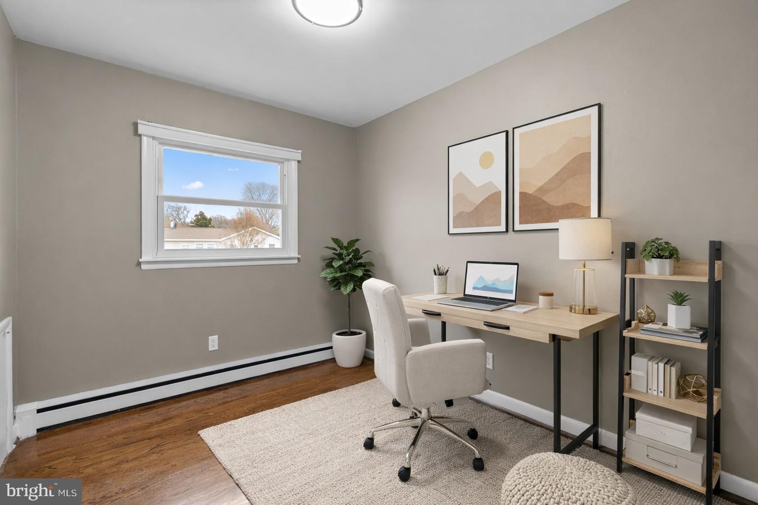 226 Maryland Way Edgewater, MD 21037 - Photo 9 of 30 a workspace with furniture and window