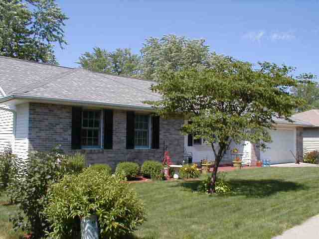 1909 Quail Hollow Road Pekin, IL 61554 - Photo 1 of 9 Gallery Image 1