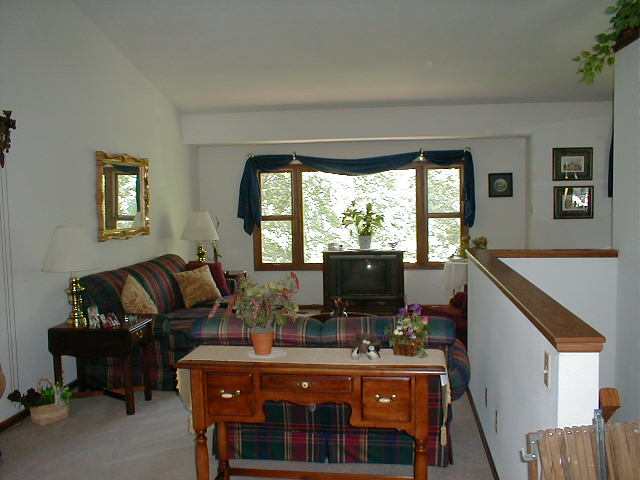 1909 Quail Hollow Road Pekin, IL 61554 - Photo 2 of 9 Gallery Image 2