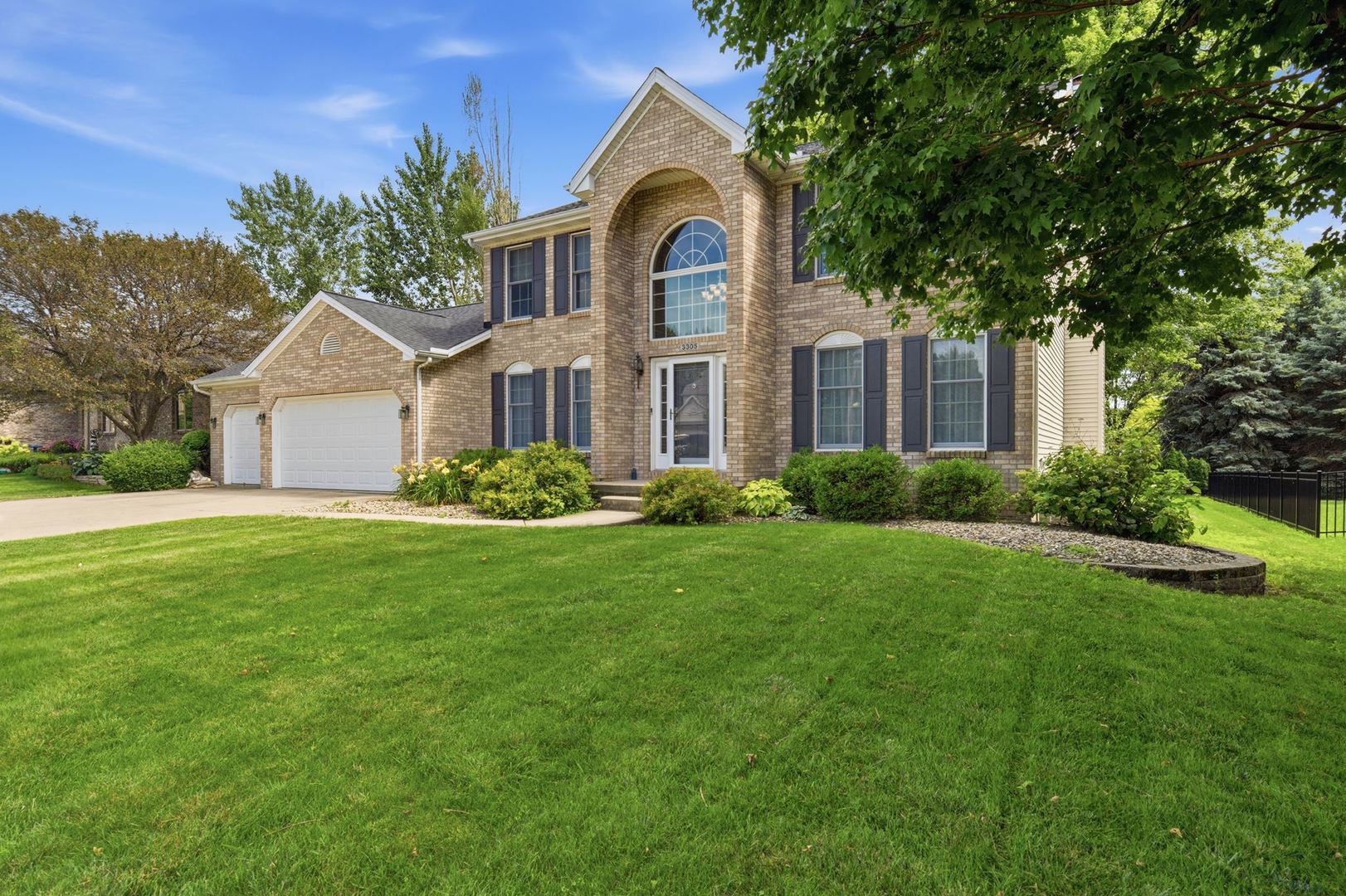 3305 Monticello Road Bloomington, IL 61704 - Photo 1 of 40