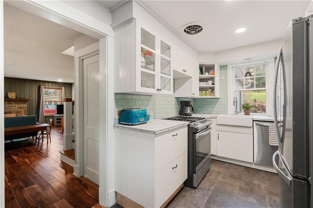 135-129 Drake Road Pittsburgh, PA 15241 - Photo 8 of 25 Gallery Image 8