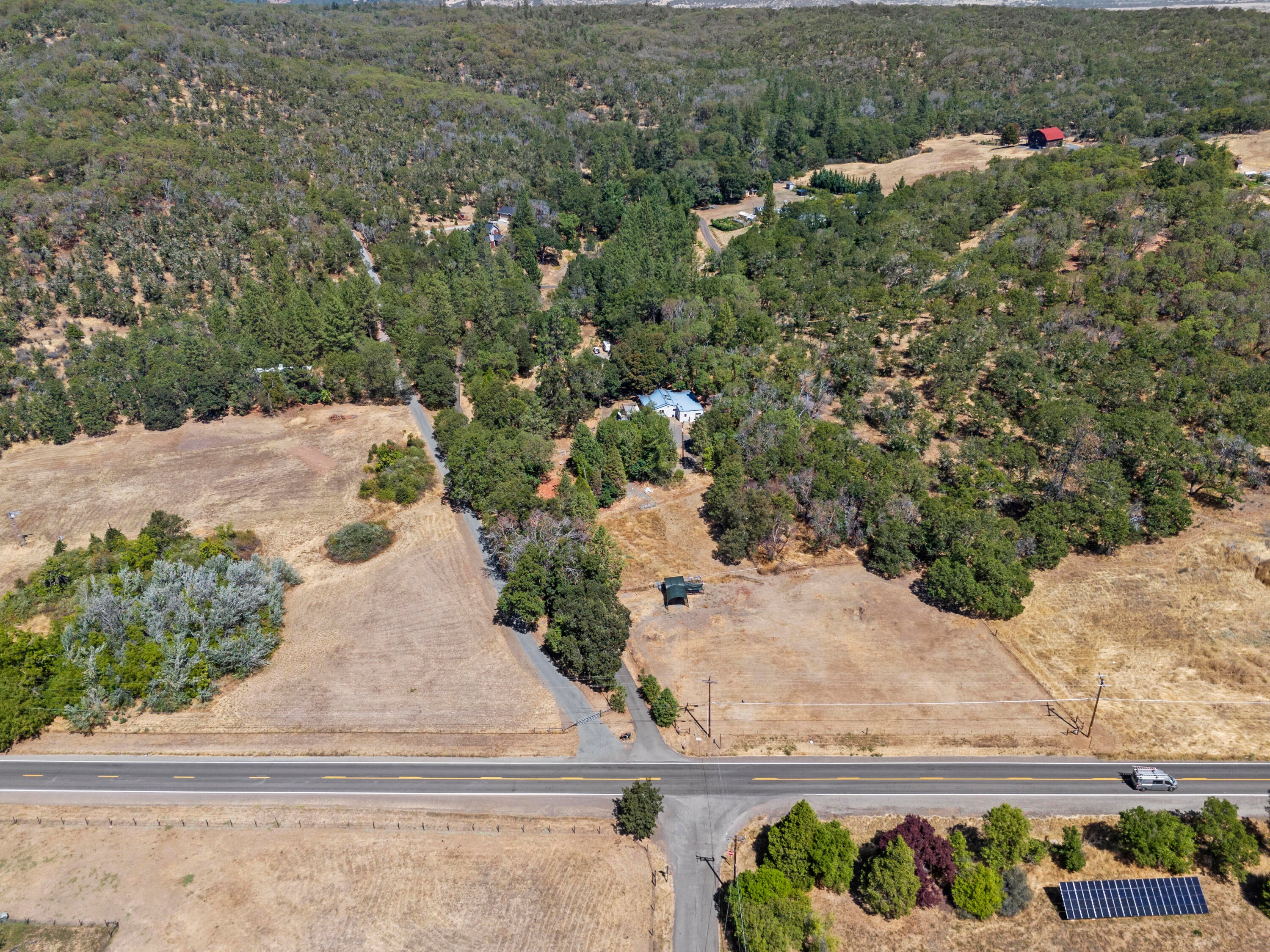 6032 Old Stage Road Central Point, OR 97502 - Photo 48 of 50 Gallery Image 48