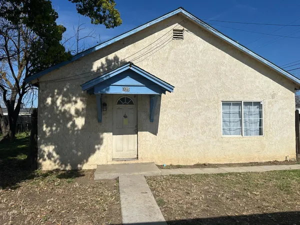 $209,950 | 325 South 7th Street, Chowchilla, CA 93610