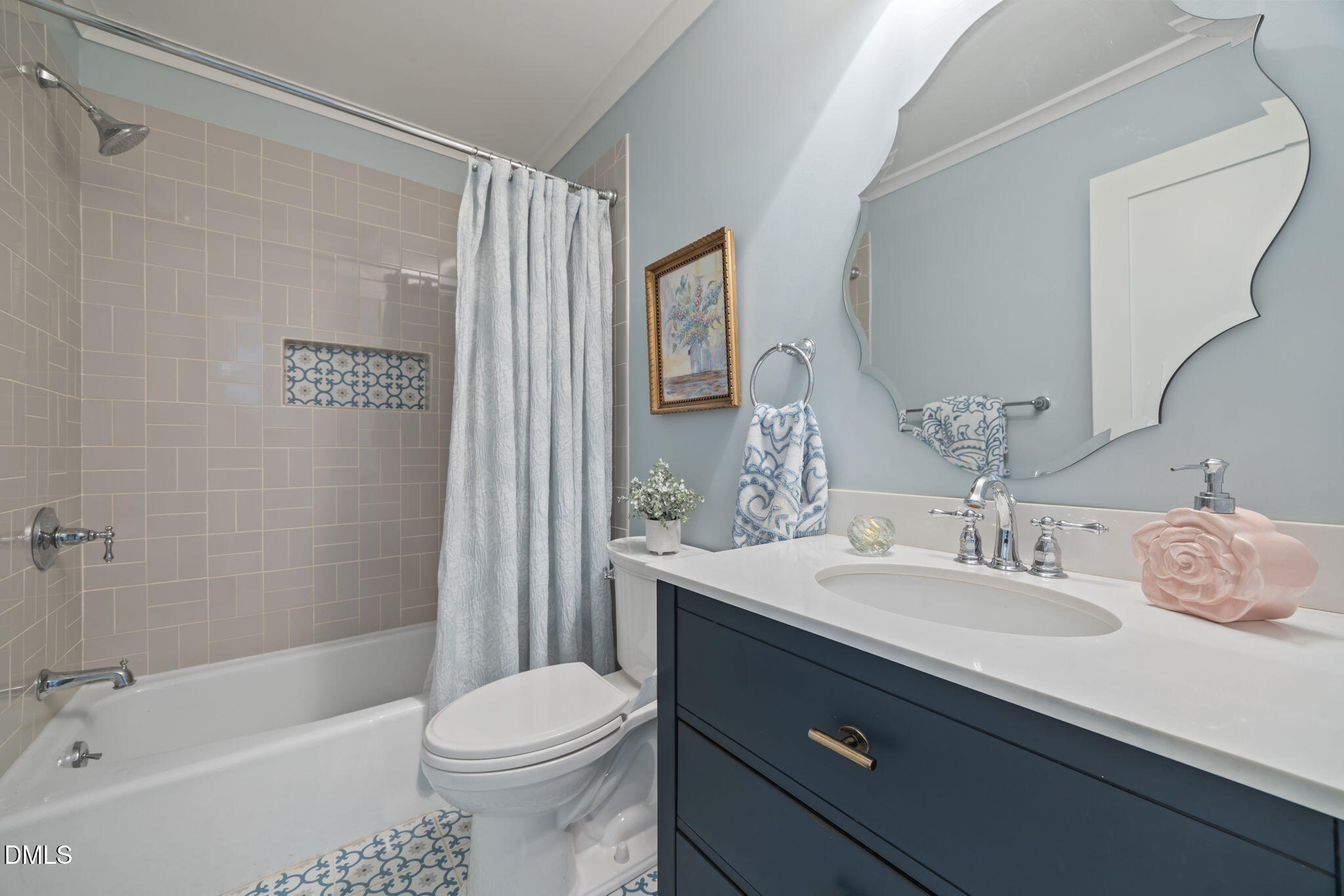 6501 Rainbow Court Raleigh, NC 27612 - Photo 25 of 41 Guest Bath