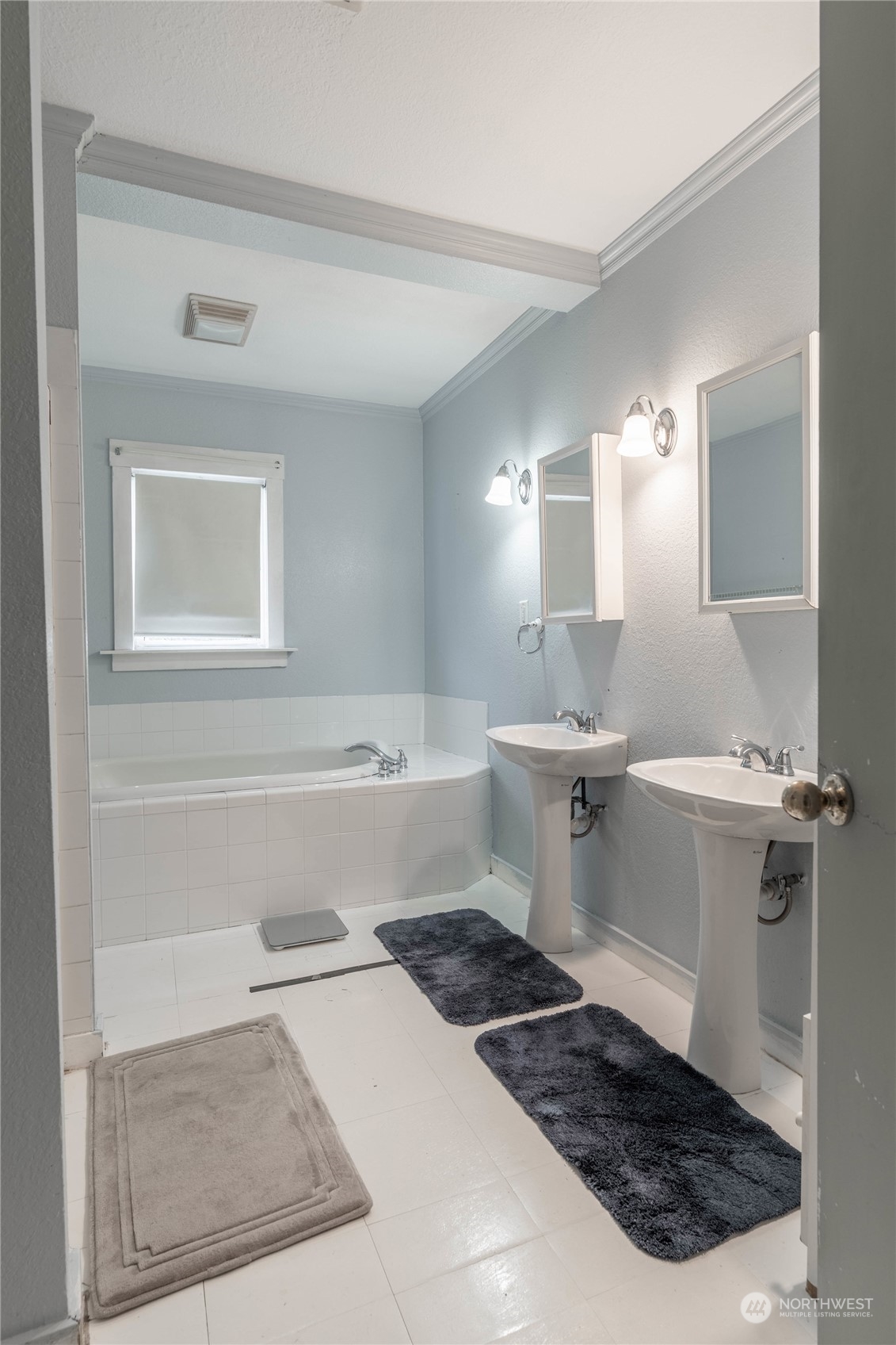 1060 Southwest Cascade Avenue Chehalis, WA 98532 - Photo 15 of 24 Gallery Image 15