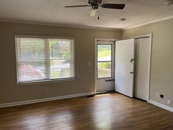 $1,900 | 549 Alpine Way, Marietta, GA 30062