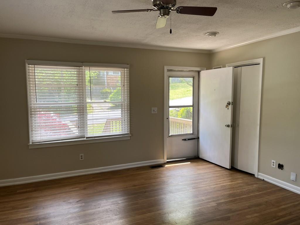 549 Alpine Way Marietta, GA 30062 - Photo 3 of 25