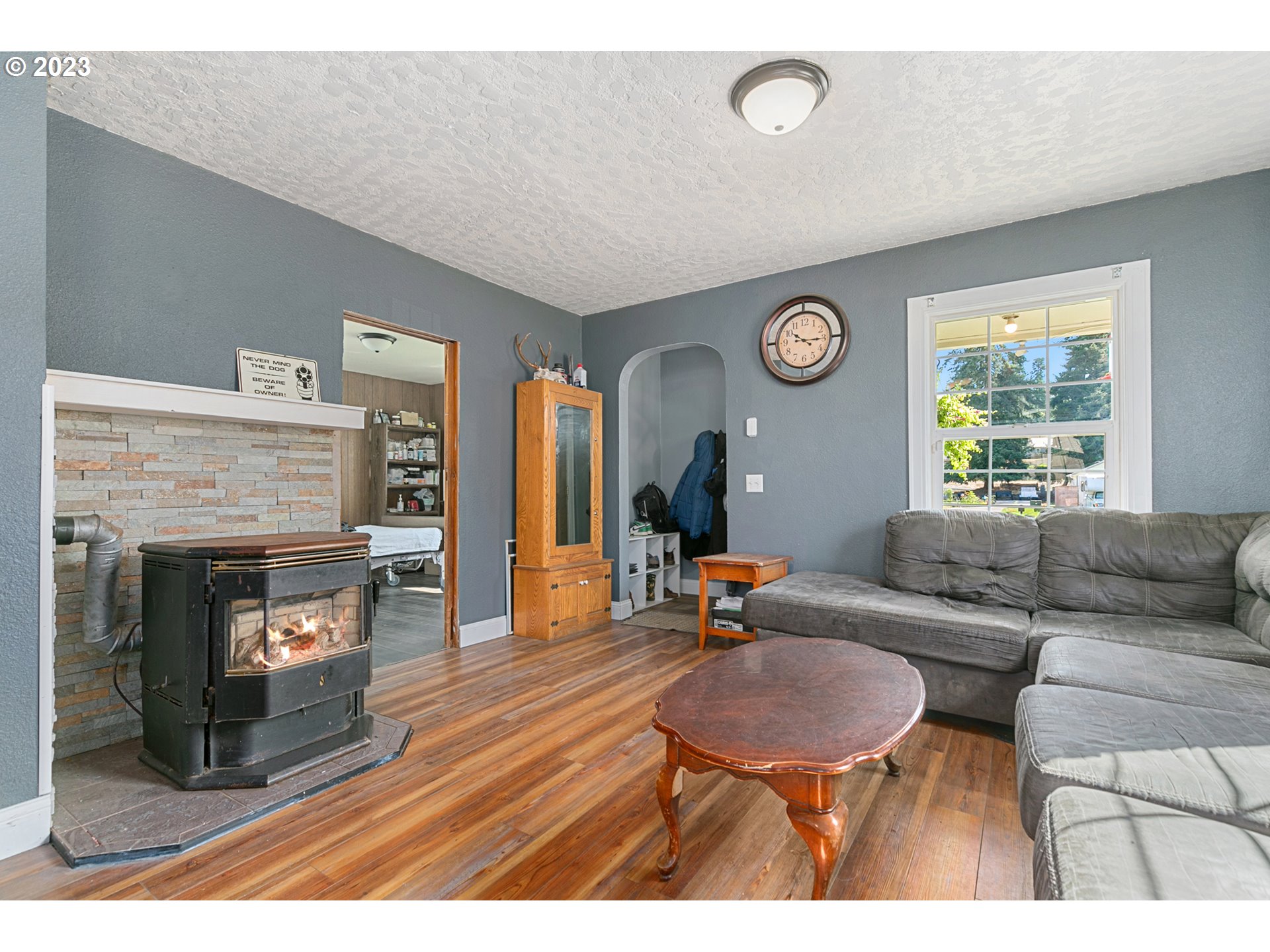 3027 Pershing Way Longview, WA 98632 - Photo 4 of 23 Gallery Image 4