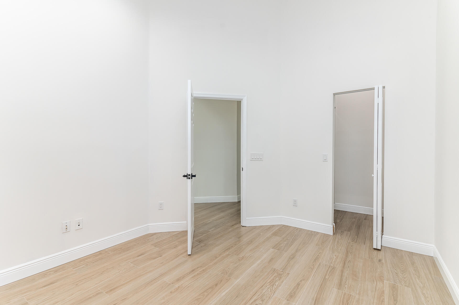 23061 Via Stel Boca Raton, FL 33433 - Photo 12 of 17 photo-16
