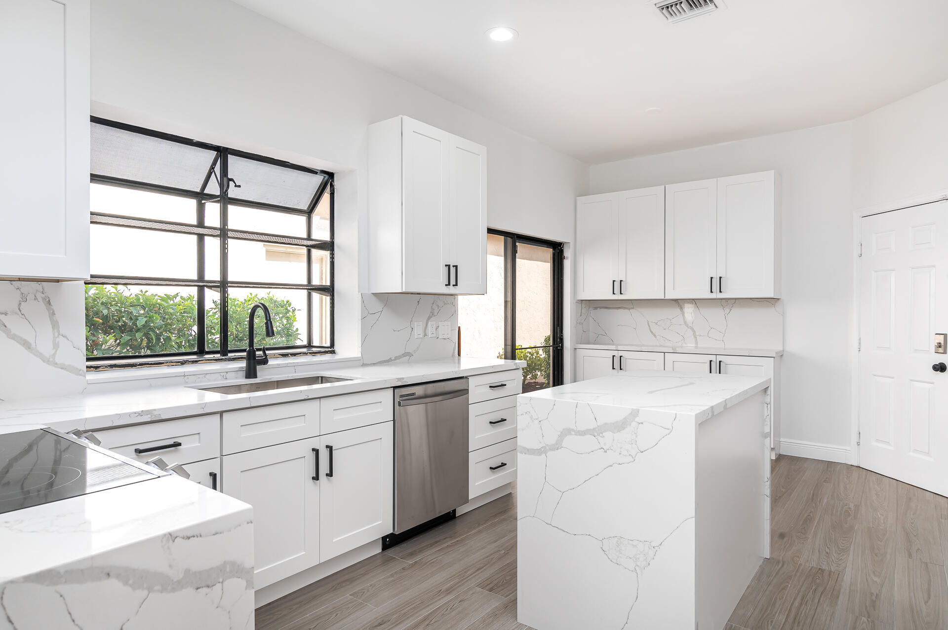 23061 Via Stel Boca Raton, FL 33433 - Photo 2 of 17 photo-6