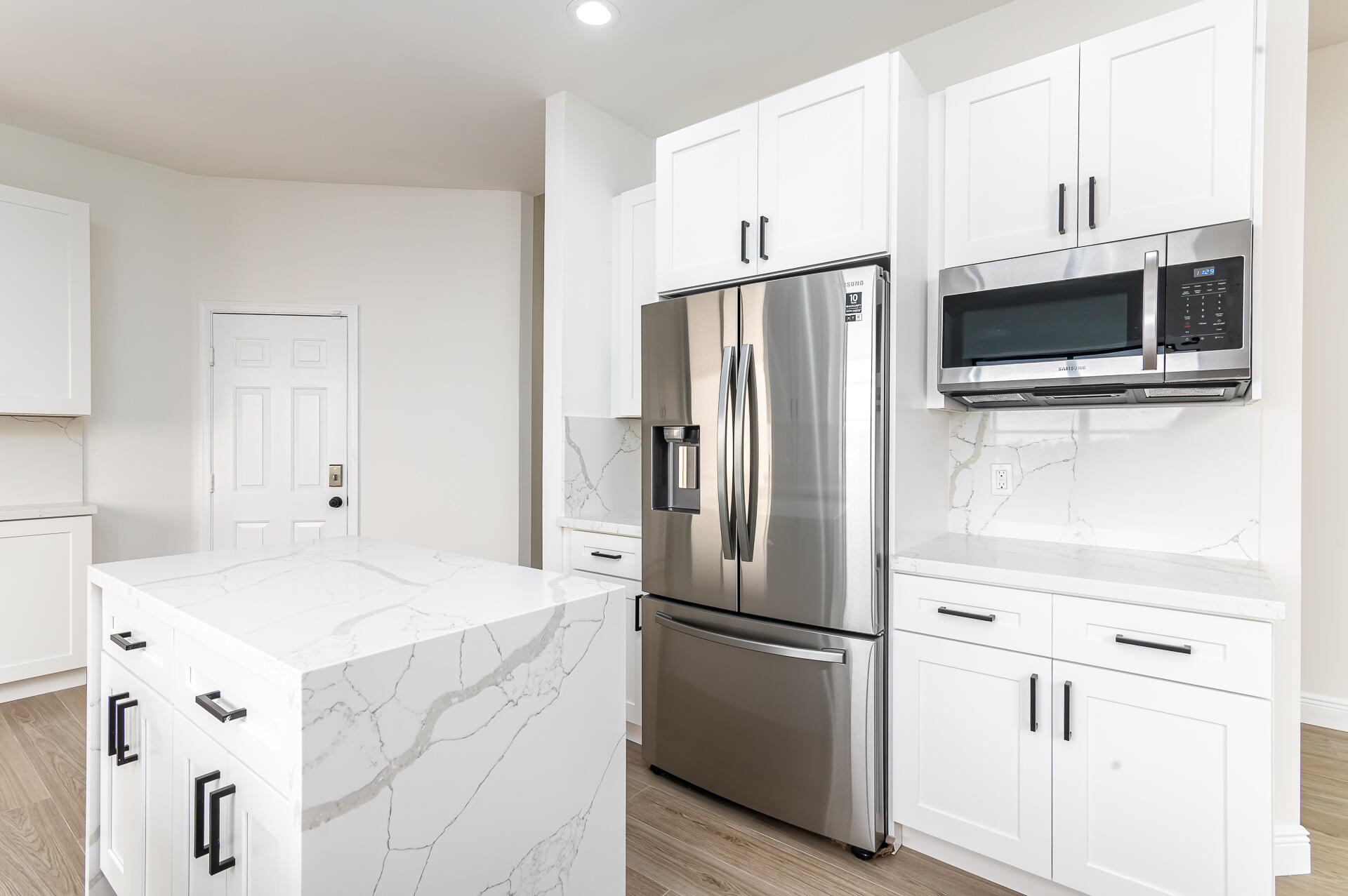 23061 Via Stel Boca Raton, FL 33433 - Photo 3 of 17 photo-8