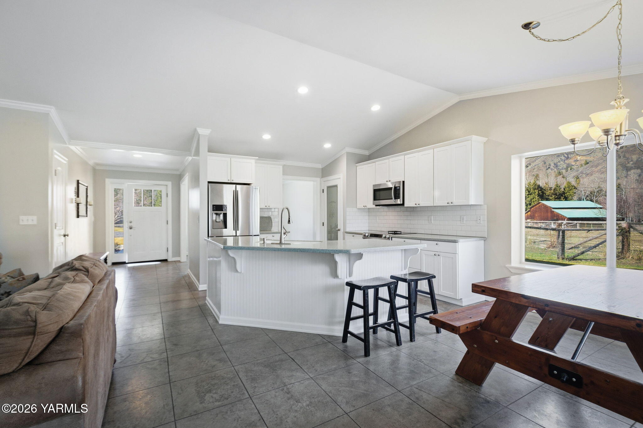 121 Rattlesnake Lane Naches, WA 98937 - Photo 15 of 44 Kitchen/Dining Nook - Main House