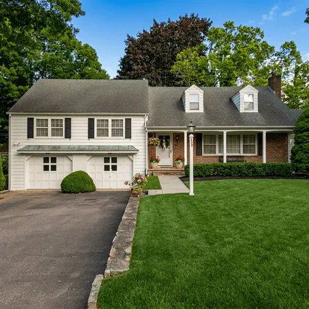 $875,000 | 10 Cedar Crest Drive, Westerly, RI 02891