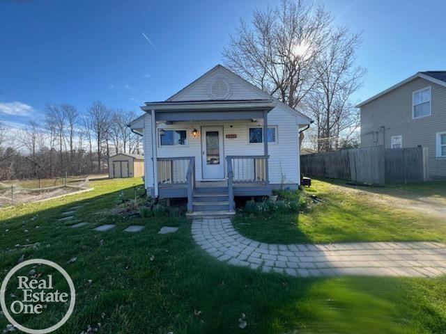 2519 Hartline Drive Rochester, MI 48309 - Photo 1 of 42 50137529-b15fffb7-dcfa-4a6a-b700-7aef8a3a6817.JPG