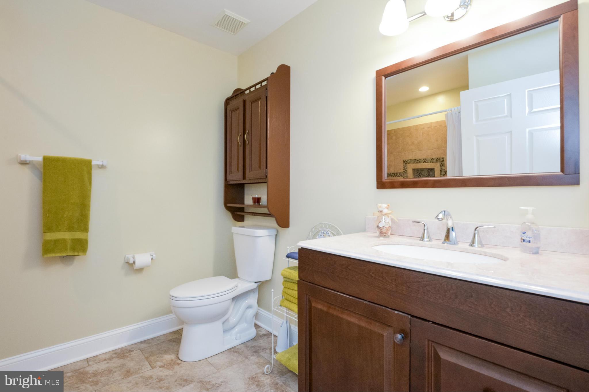 8012 Elizabeth Road Pasadena, MD 21122 - Photo 18 of 30 Bath