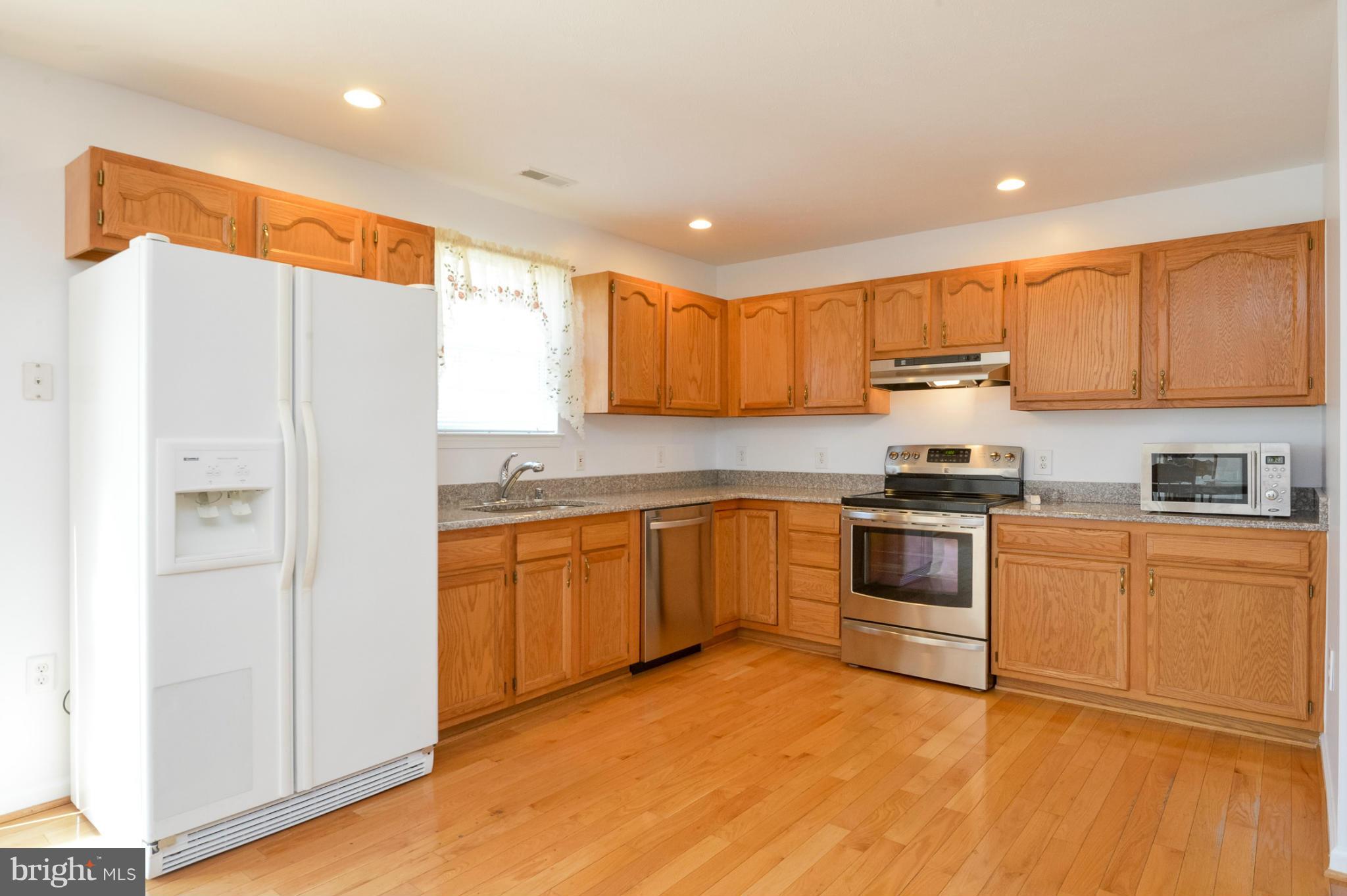 8012 Elizabeth Road Pasadena, MD 21122 - Photo 3 of 30 Kitchen