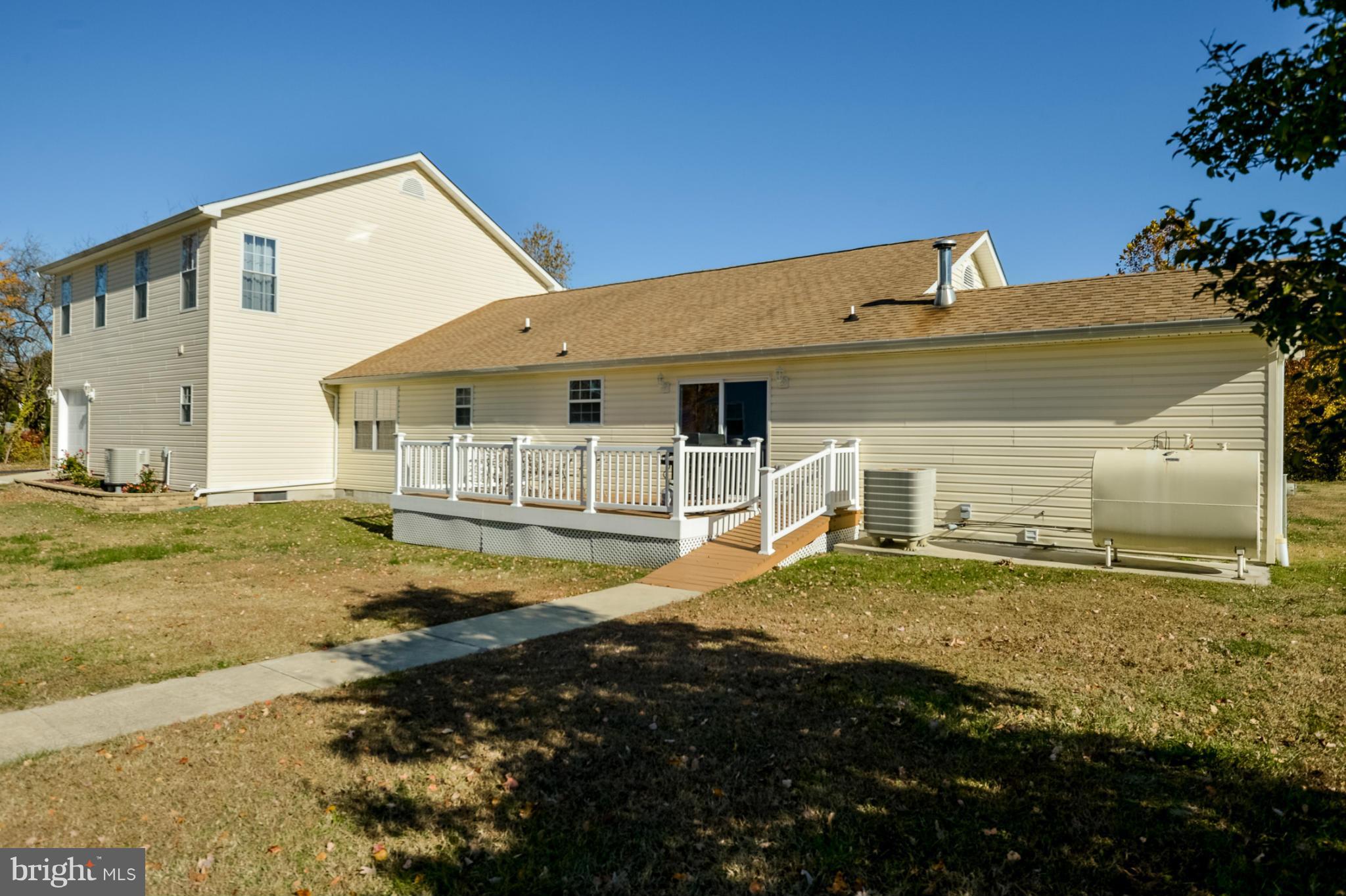 8012 Elizabeth Road Pasadena, MD 21122 - Photo 29 of 30 Exterior (Rear)