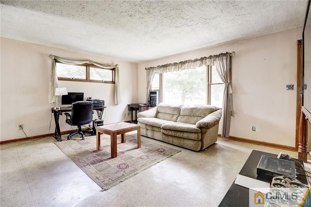 2 Taylor Road Matawan, NJ 07747 - Photo 5 of 25 Gallery Image 5