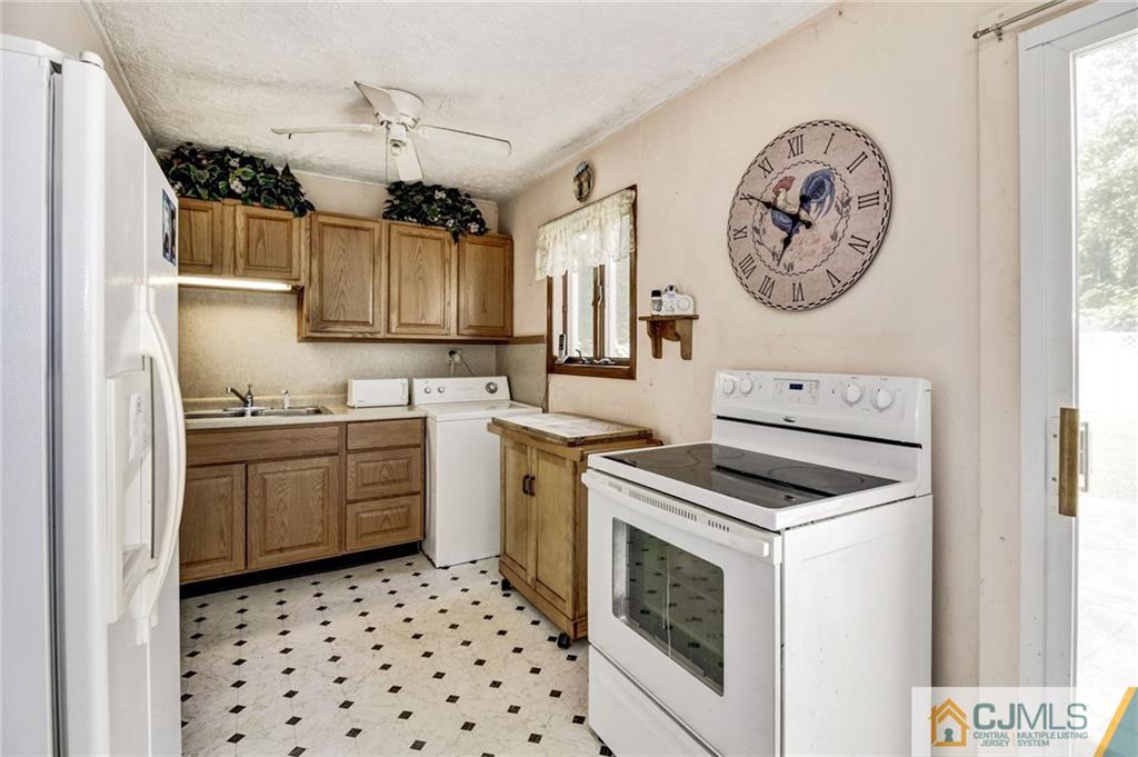2 Taylor Road Matawan, NJ 07747 - Photo 7 of 25 Gallery Image 7