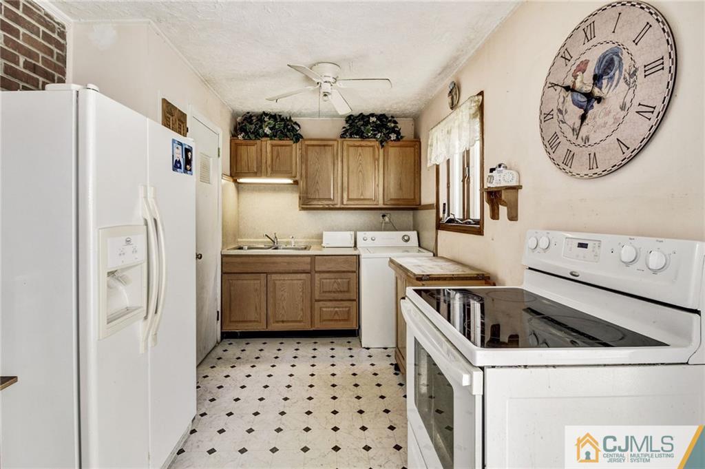 2 Taylor Road Matawan, NJ 07747 - Photo 9 of 25 Gallery Image 9