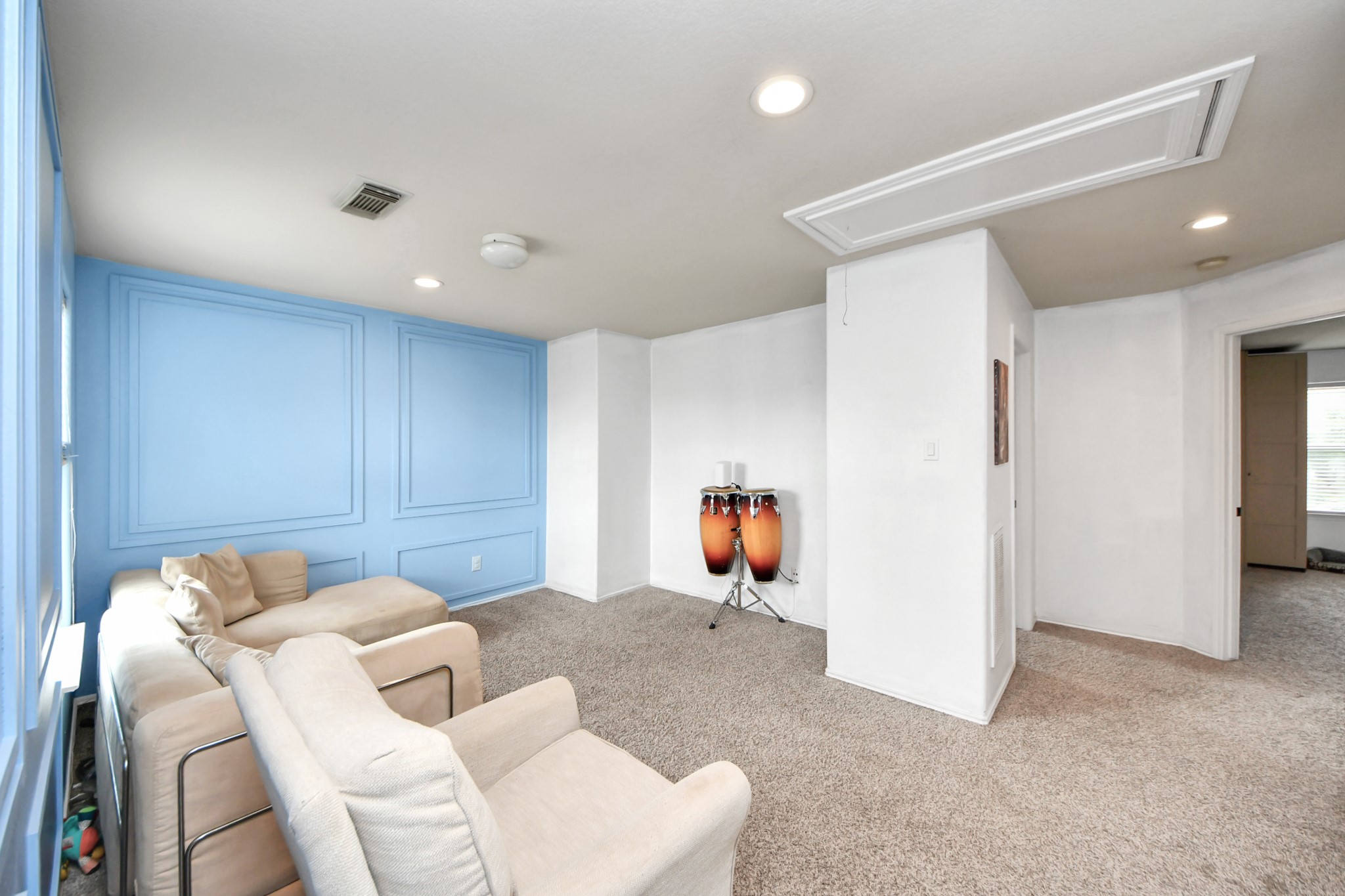 611 Remwick Drive Houston, TX 77073 - Photo 29 of 42 a bed room with a bed and a couch