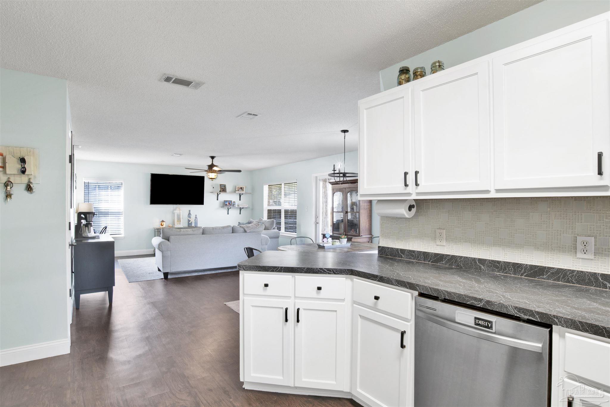 6836 Cedar Ridge Circle Milton, FL 32570 - Photo 13 of 30