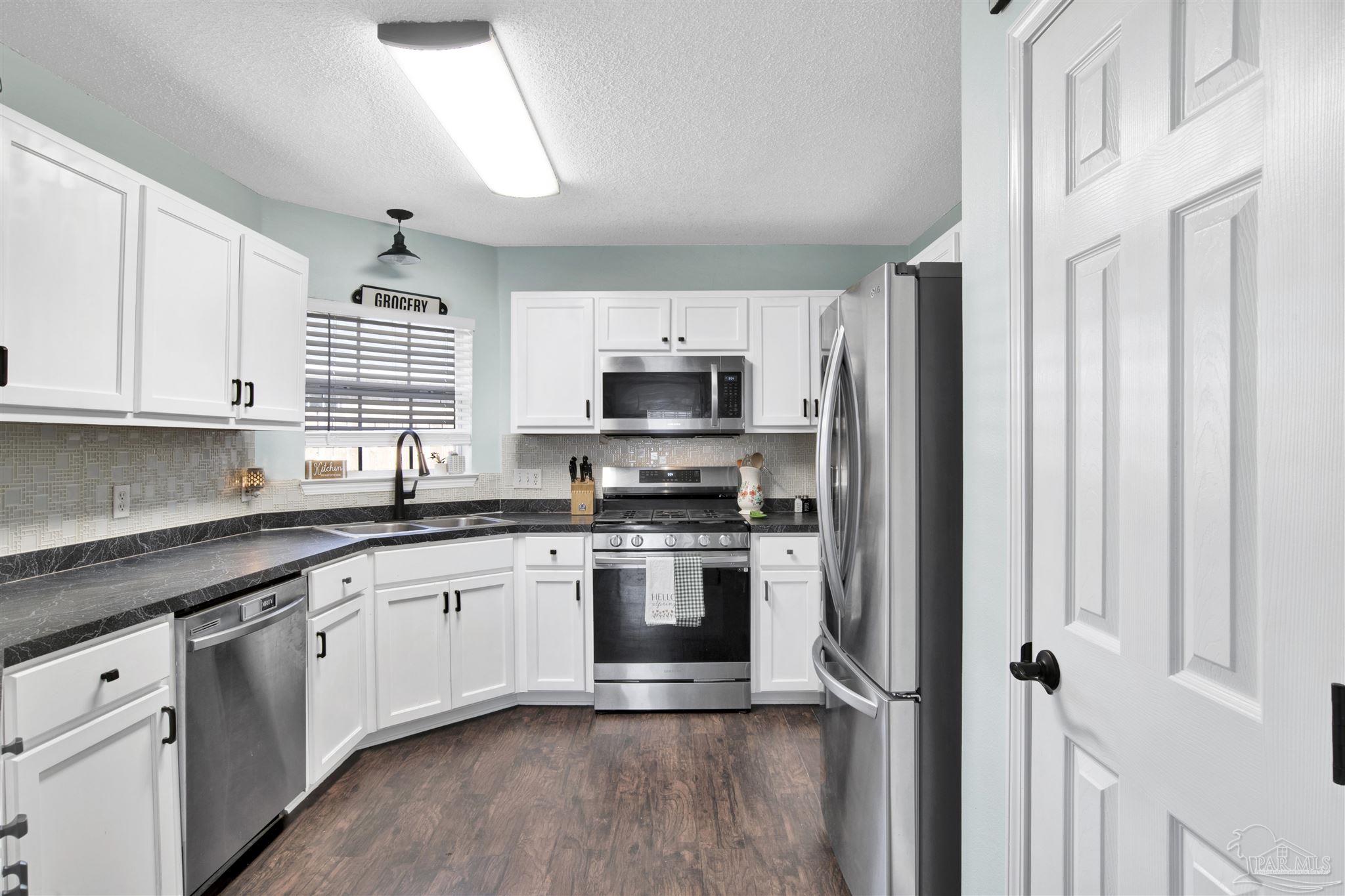 6836 Cedar Ridge Circle Milton, FL 32570 - Photo 10 of 30