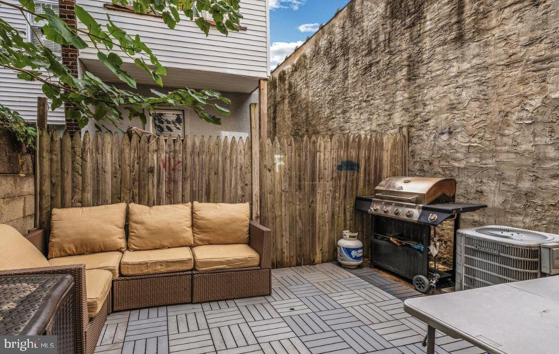 406 Pierce Street, Unit 1 Philadelphia, PA 19148 - Photo 14 of 15