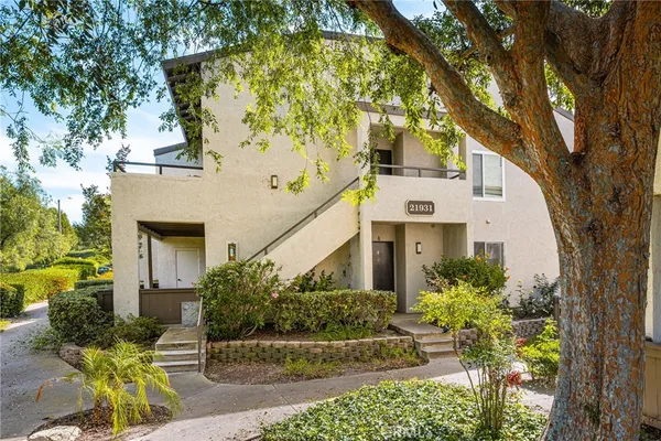 $625,000 | 21931 Rimhurst Drive, Unit 117, Lake Forest, CA 92630