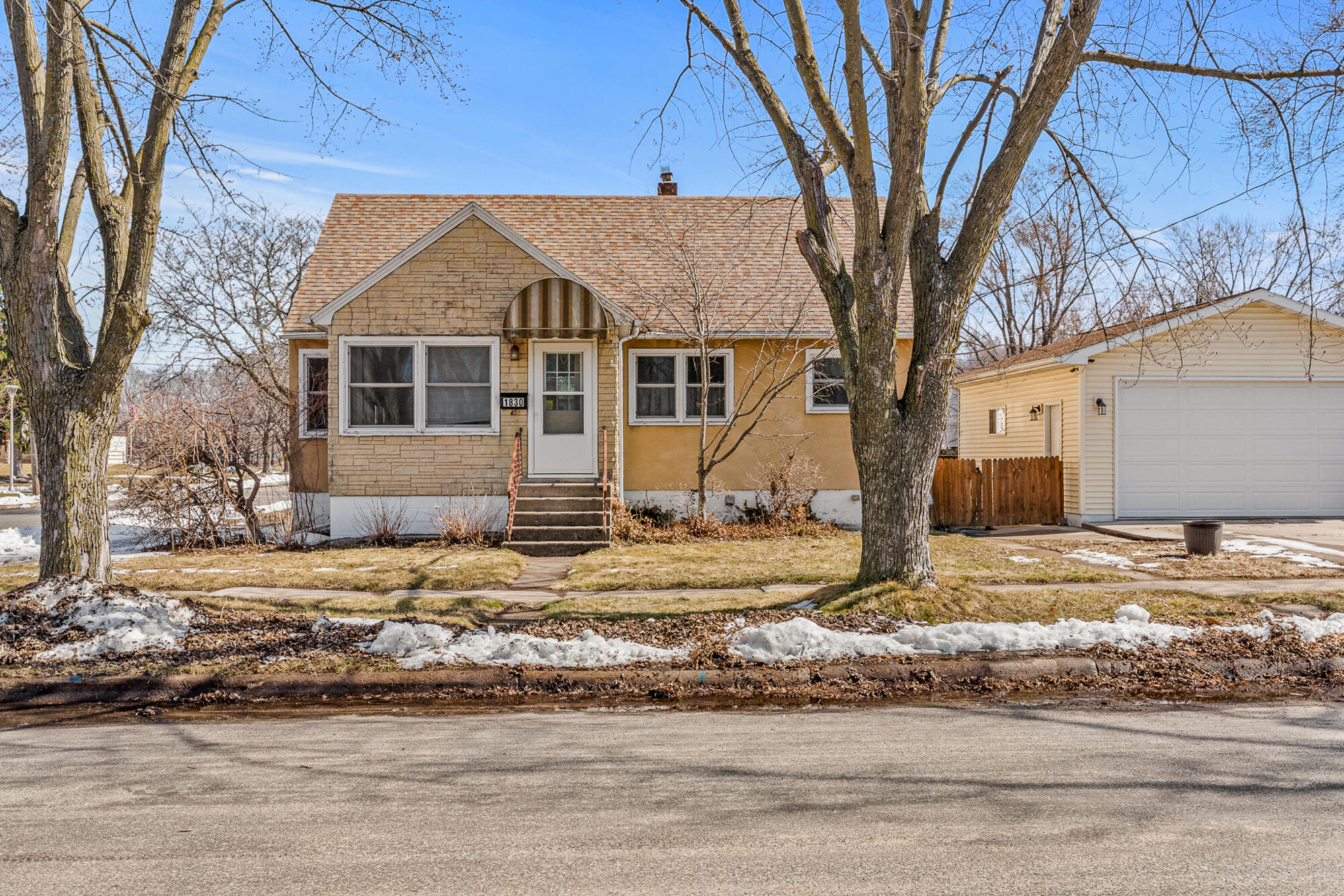 1830 Prospect Street La Crosse, WI 54603 - Photo 2 of 22 2__dsc7685