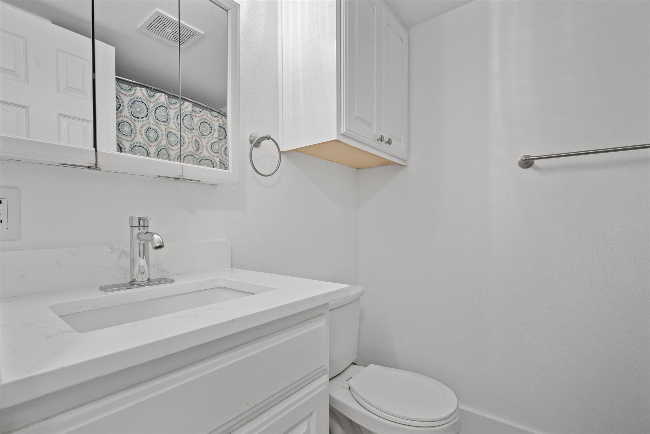 1100 Live Oak Road Leander, TX 78641 - Photo 37 of 40 Full bathroom in 2/1 Tiny Home