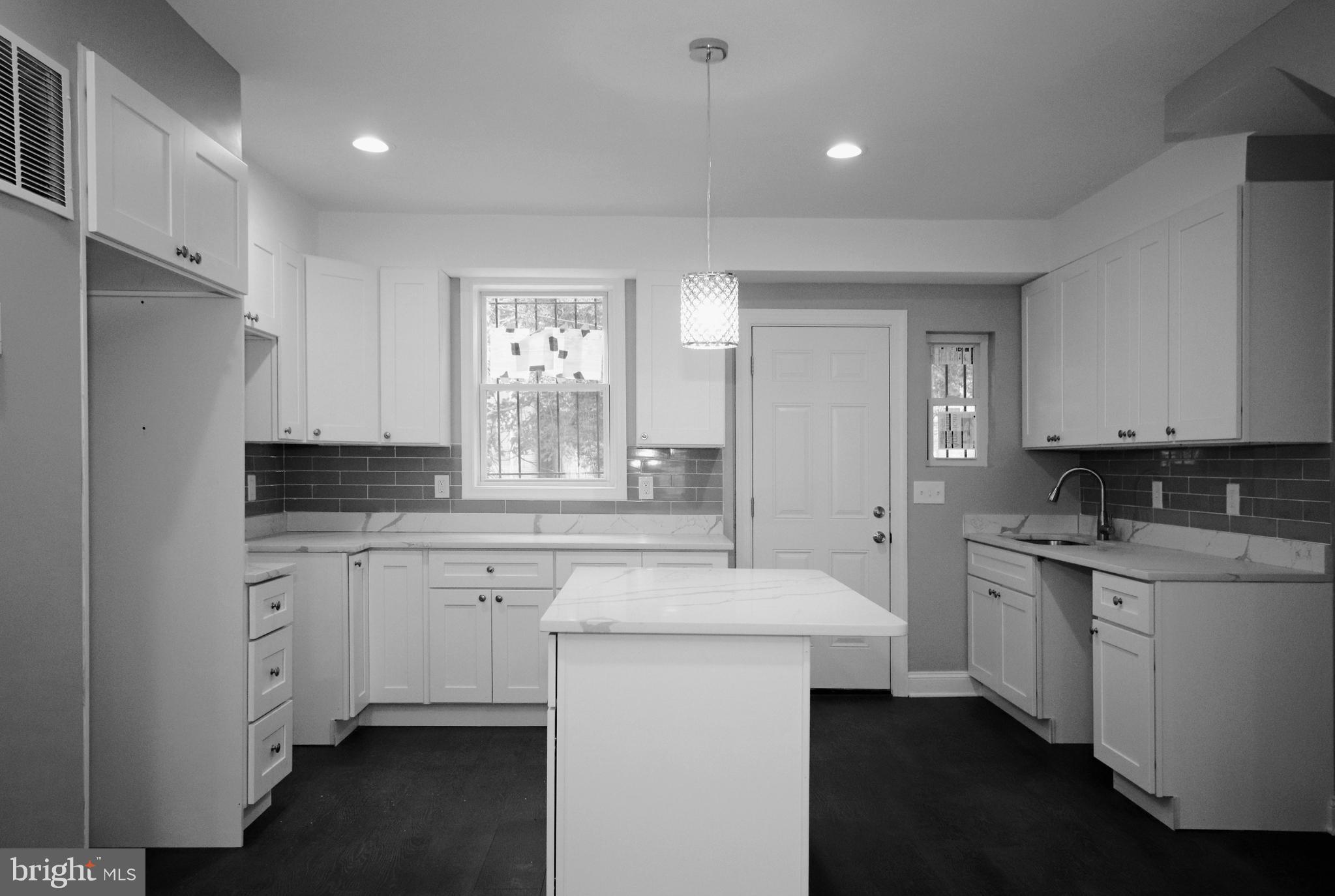 332 Raleigh Street Southeast Washington, DC 20032 - Photo 7 of 23 Gallery Image 7