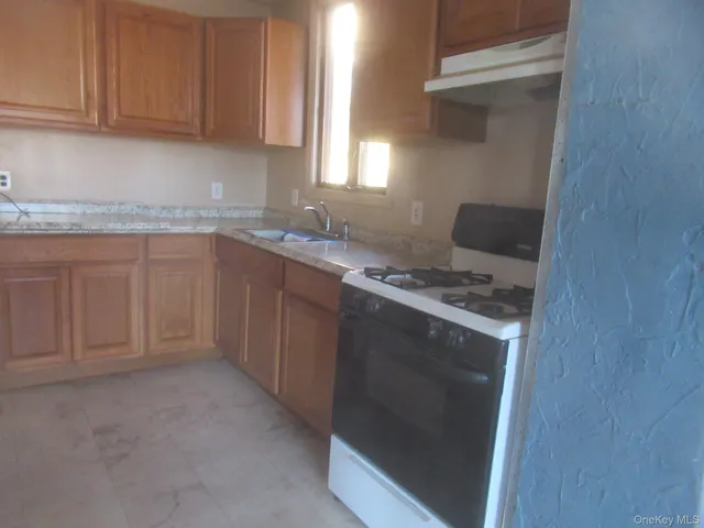 $365,000 | 70 Deer Trail North, Greenwood Lake, NY 10925