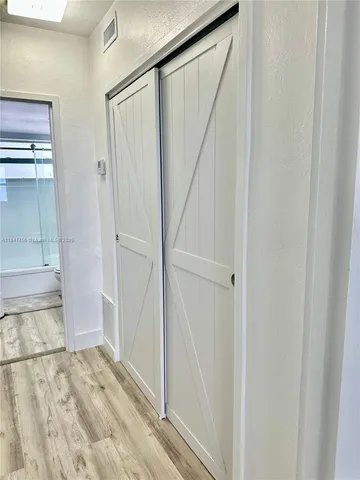 $2,350 | 1300 Lincoln Road, Unit D704, Miami Beach, FL 33139